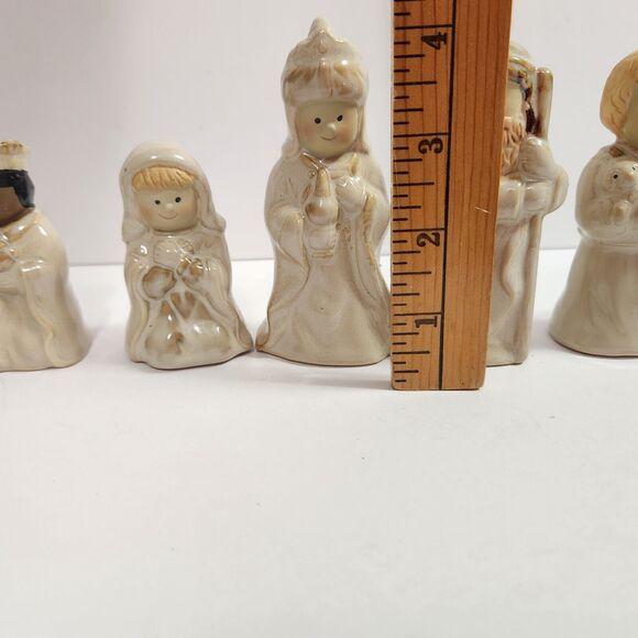 Kirkland's Potter's Garden Christmas 10 Piece Nativity Scene - Picture 13 of 16
